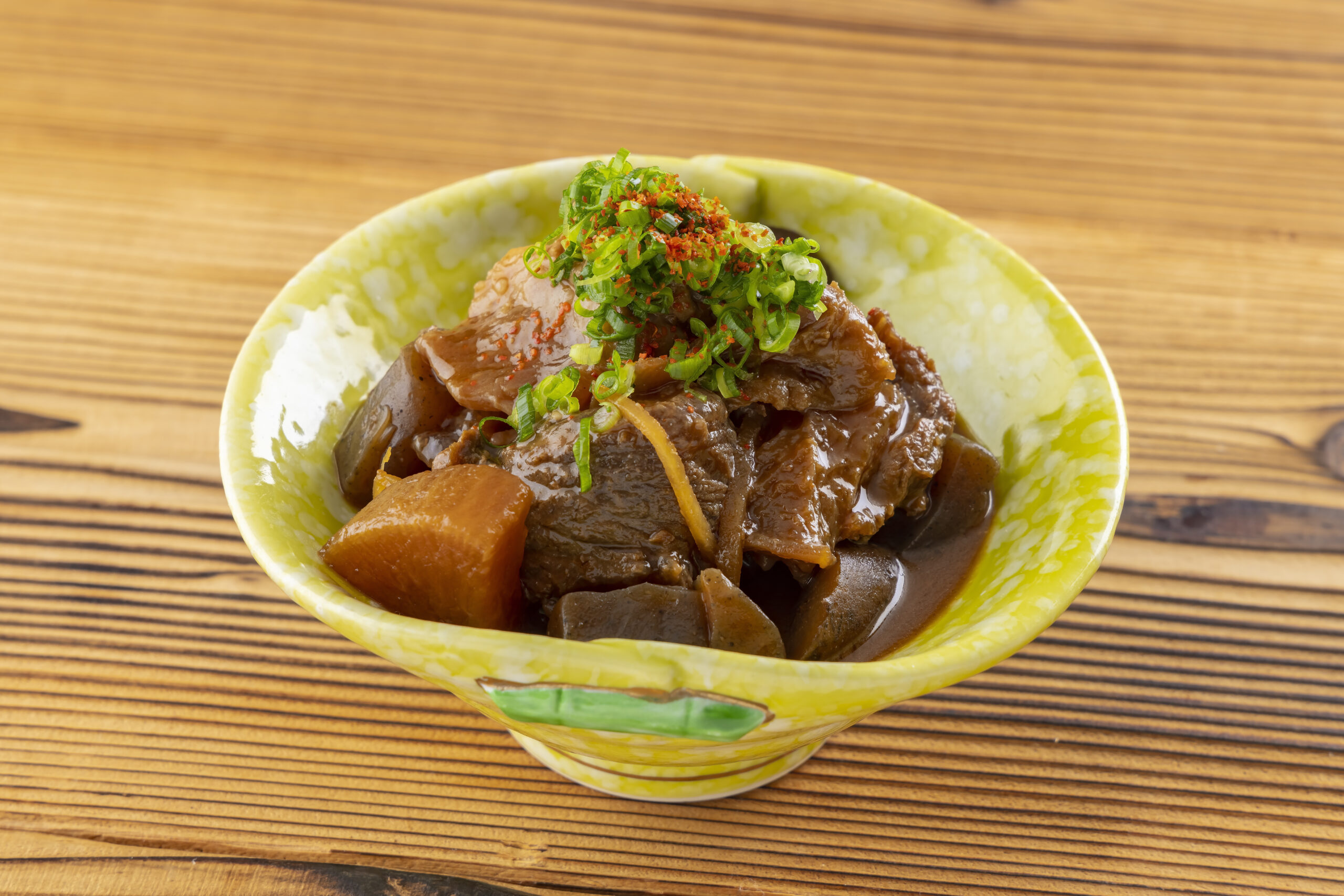 うましのの食事メニュー「牛すじ煮込み」の画像