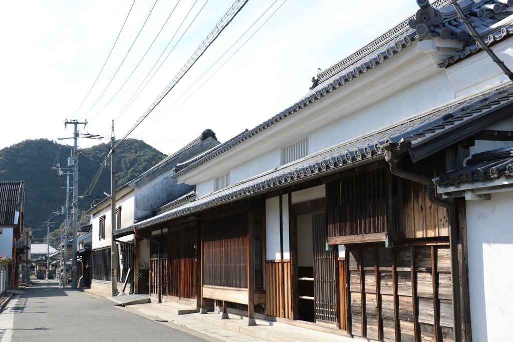 東かがわ市引田の古い町並み